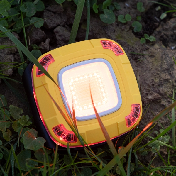 LED Akku Mobil Strahler kompakt IP 44