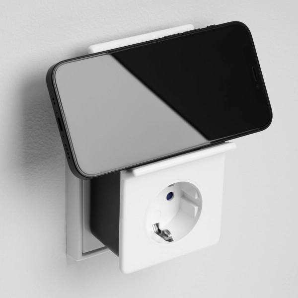 USB-Ladegerät mit Induktionsladefläche