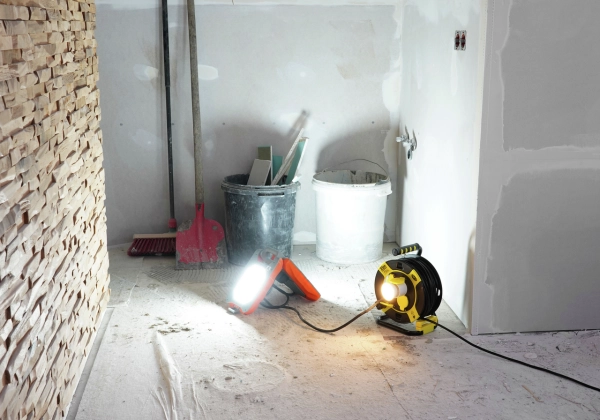 Steckdosenstrahler dimmbar, 10W, IP44