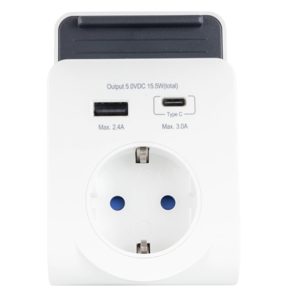 USB-Ladegerät mit 230V-Steckdose & USB Typ A & C