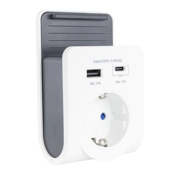 USB-Ladegerät mit 230V-Steckdose & USB Typ A & C