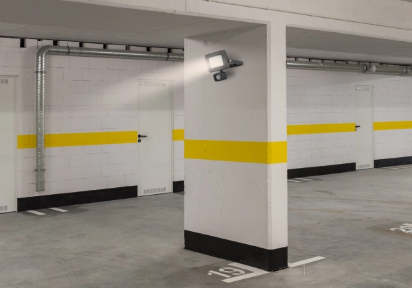 LED Strahler Flare mit Bewegungsmelder, 10W