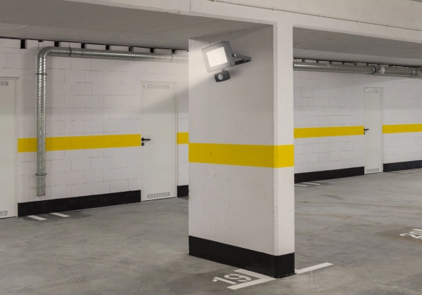 LED Strahler Flare mit Bewegungsmelder, 20W