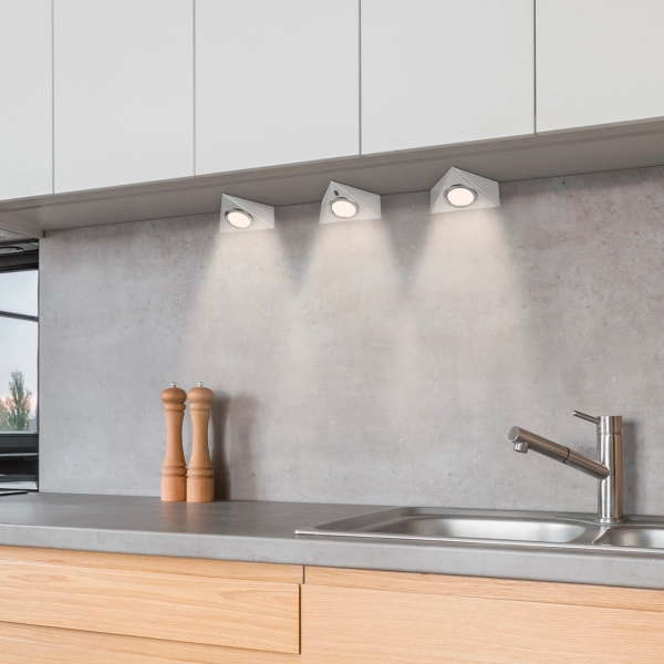 LED Unterbauleuchte TRIANGLE SENSO, 3x2,5W