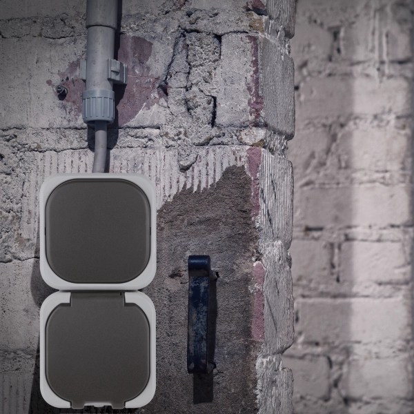 AquaTop, Aus-/Wechselschalter + Steckdose, Aufputz