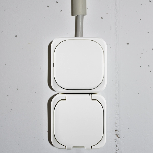 AquaTop, Aus-/Wechselschalter + Steckdose, Aufputz